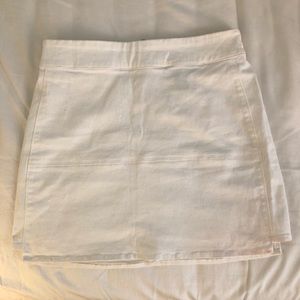 Forever 21 Cute White Denim Skirt (Small)
